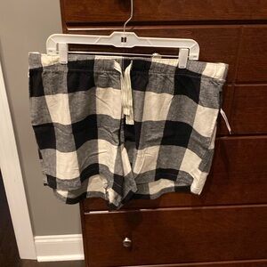 Women’s plaid pajama shorts